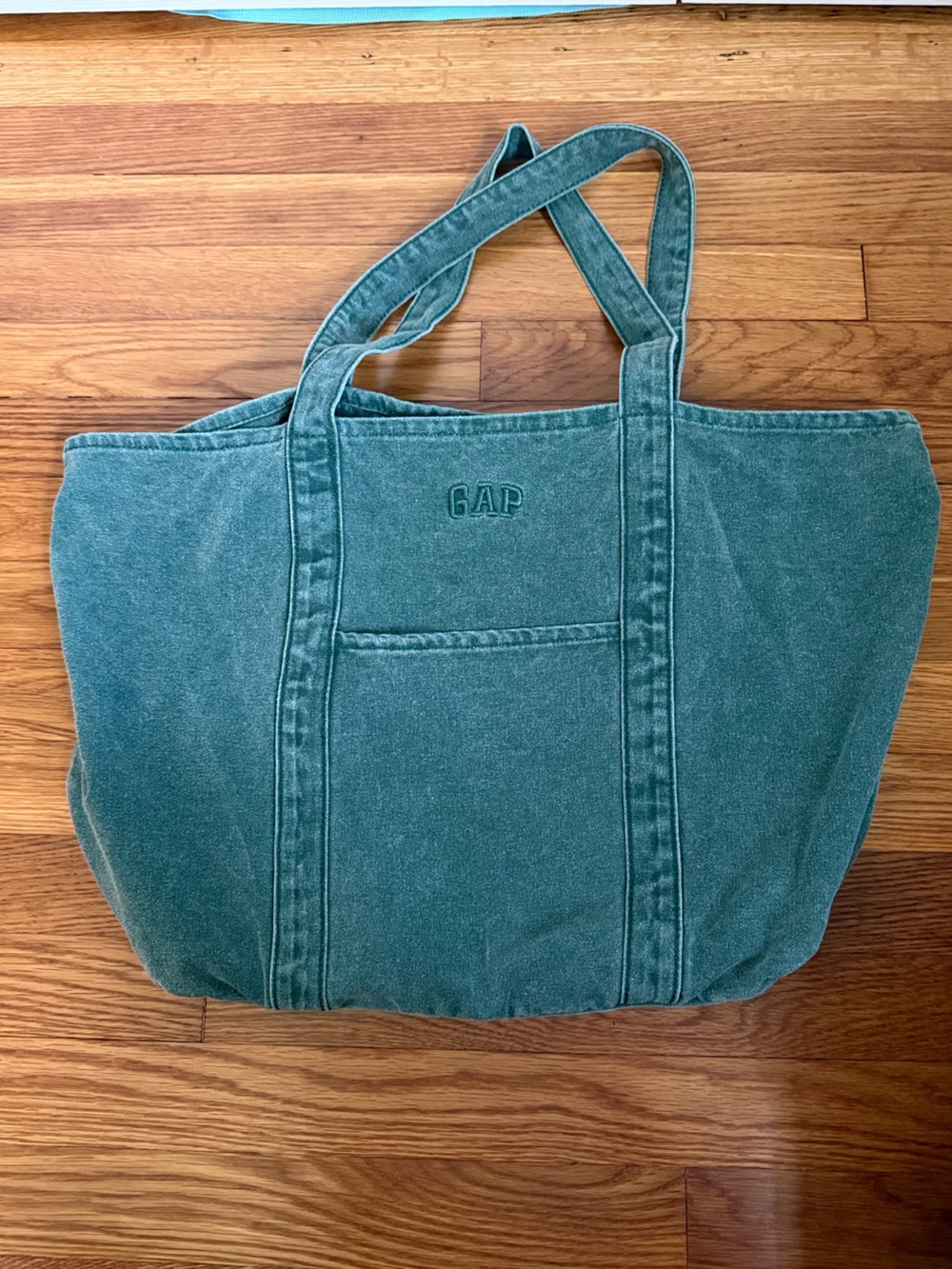 GAP logo tote bag